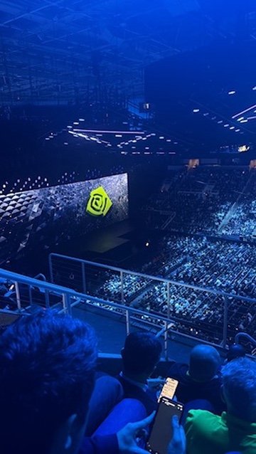 434A2977 46AD 48E6 BCEF 63B2230B82C7 4 5005 c