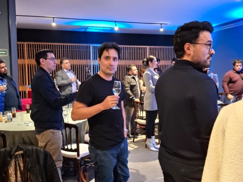 FEAFC025 1315 4BA1 8D0D 507D8172CAED 1 105 c