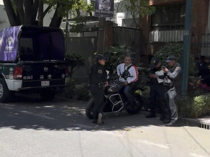 Embajada ecuatoriana resguardada